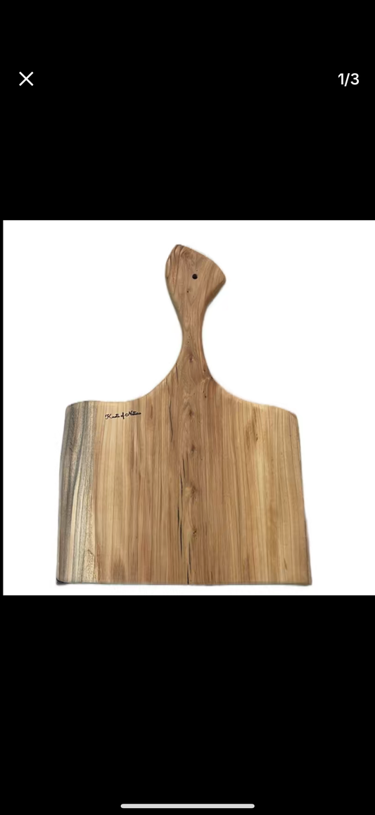 Elm wood cutting board w/ signature handle 22”Lx15”W